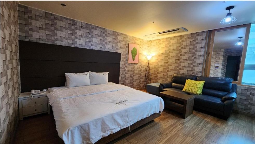 Gimhae Business Hotel K Kültér fotó