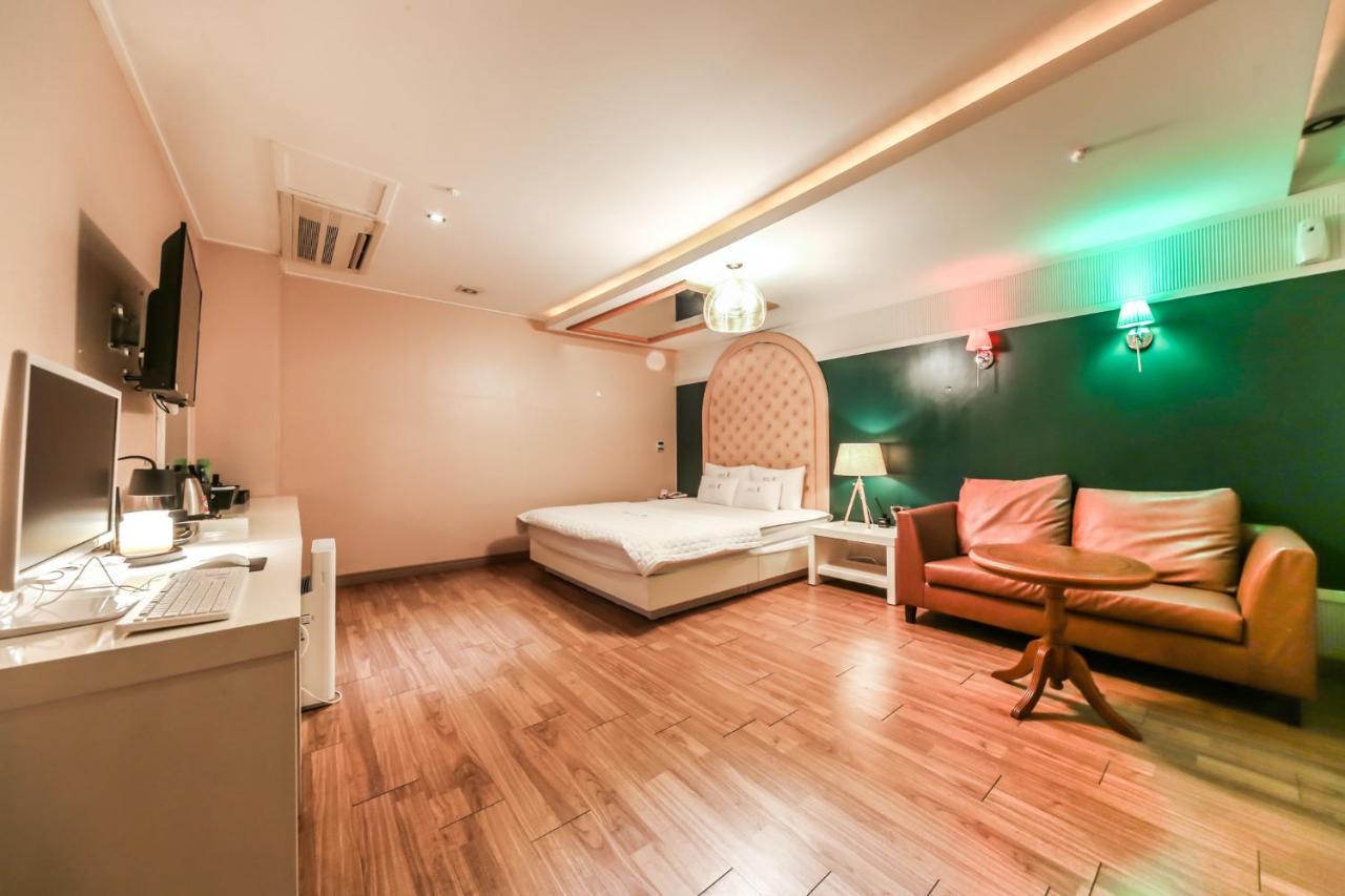 Gimhae Business Hotel K Kültér fotó